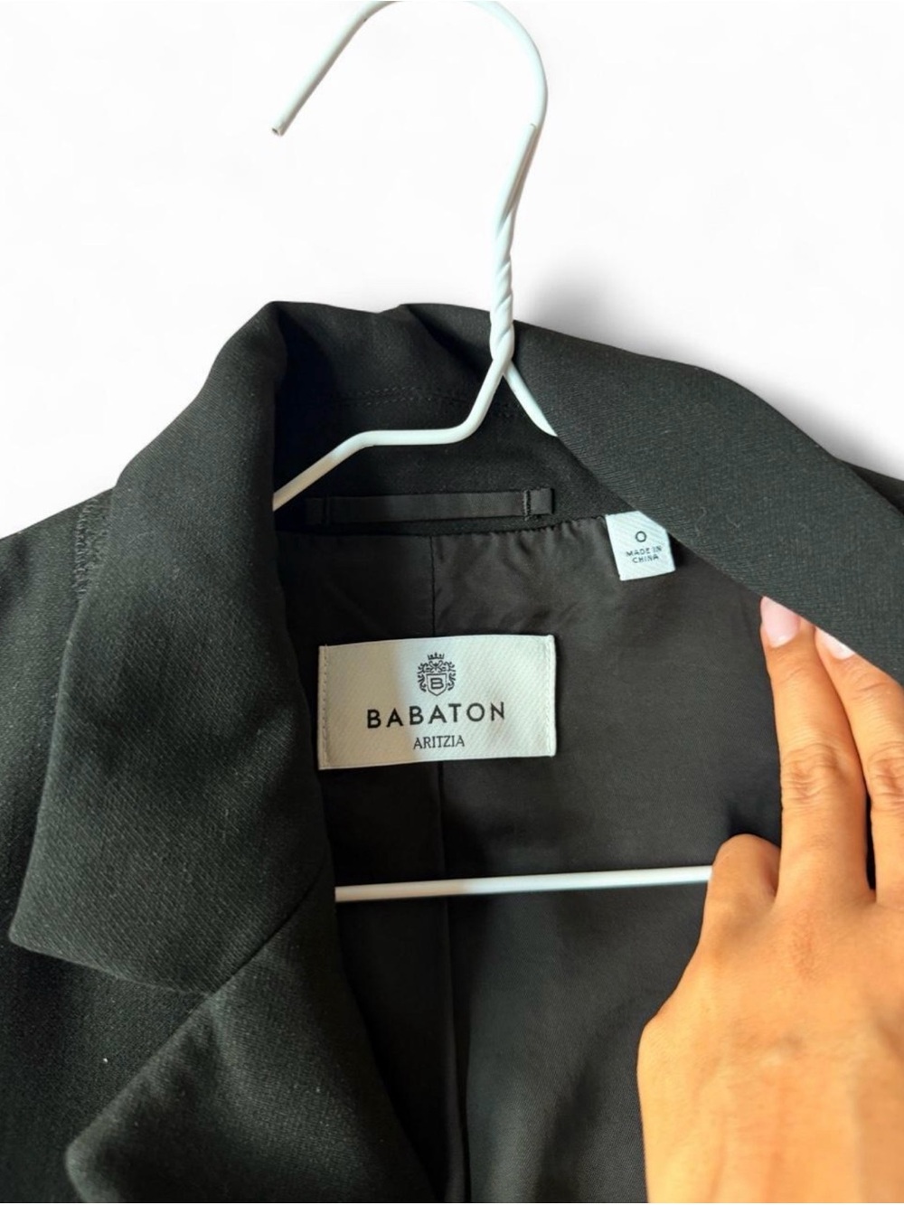Aritzia Babaton black blazer - Picture 2 of 6